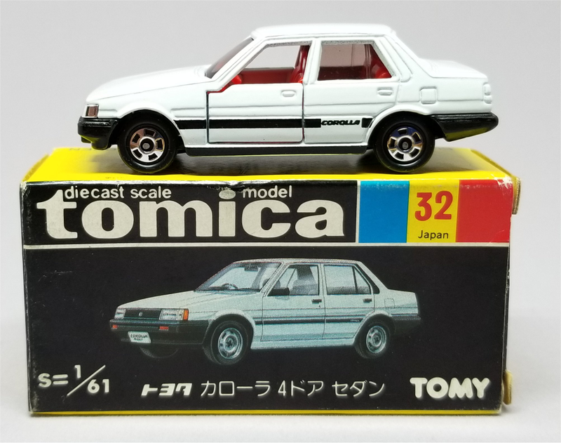 Illustration for article titled Radcast 2018: Tomica Toyota Corolla Sedan